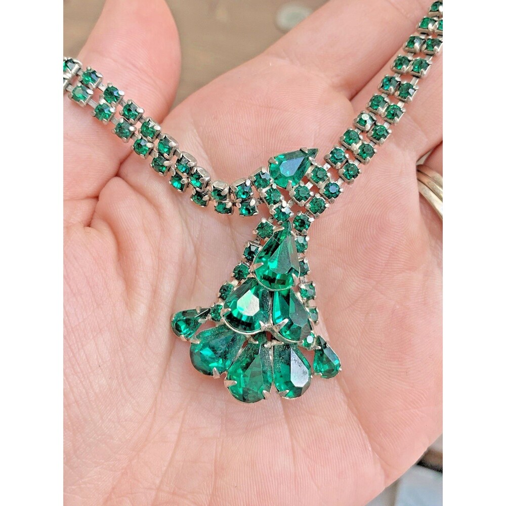 Vintage Green Rhinestone Necklace Teardrop Dangle Cluster Silver Tone Statement